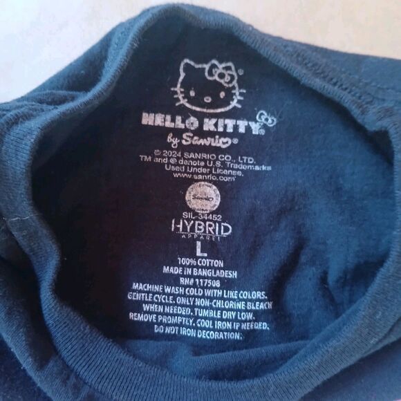 Hello Kitty T-Shirt Size L Sanrio Graphic Print Black Cotton Tee - Picture 4 of 6